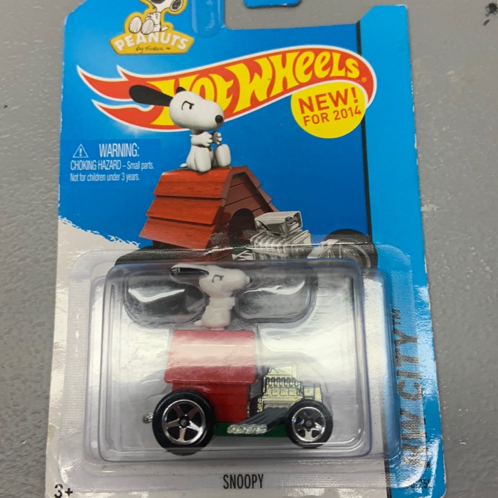 Snoopy hot wheel